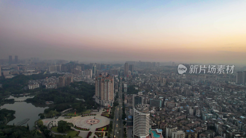 广东江门城市交通航拍图