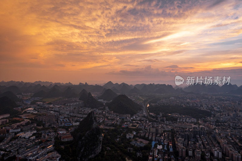 桂林漓江城市风景及自然风光日落晚霞航拍