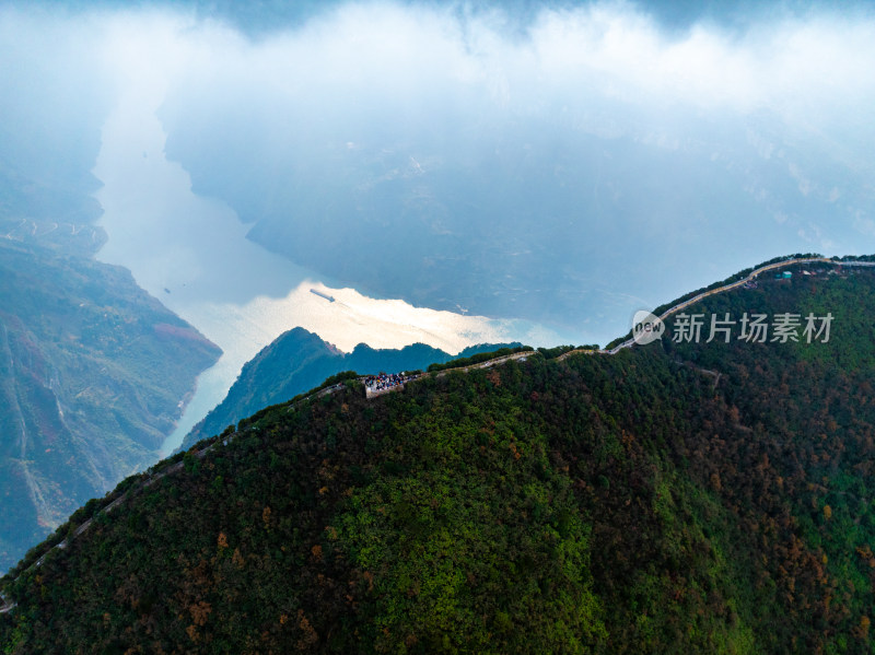 长江三峡巫峡红叶