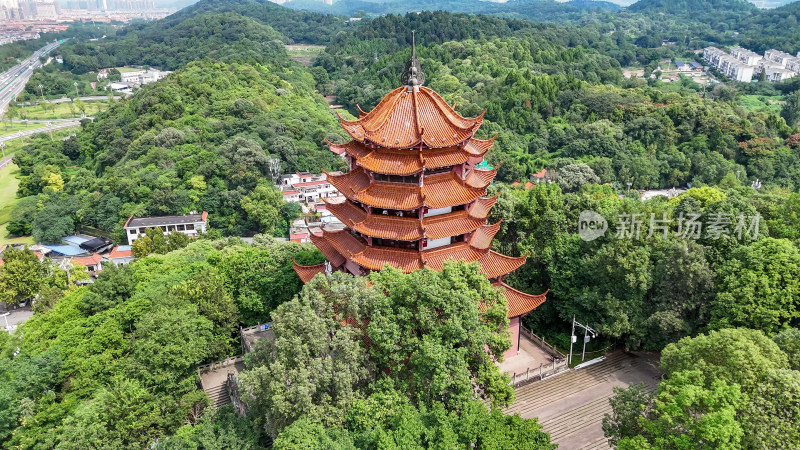 四川德阳钟鼓楼地标建筑航拍图