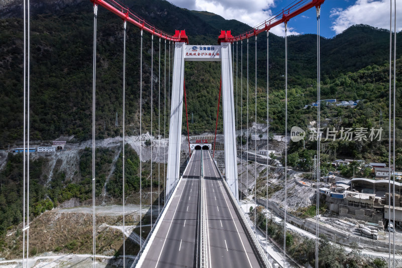 云南香格里拉藏族虎跳峡大桥航拍