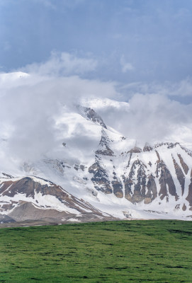 高原雪山草地-青海阿尼玛卿山国家公园