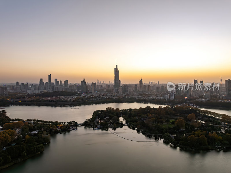 江苏南京CBD紫峰大厦建筑群日落夜景航拍