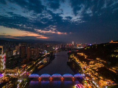 甘肃兰州中山桥晚霞夜景航拍图