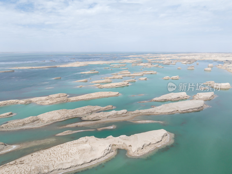 青海水上雅丹