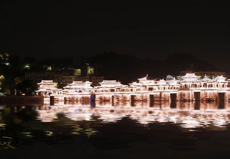 潮州广济桥的廊桥夜景航拍