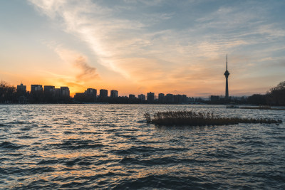 北京玉渊潭日落夕阳晚霞