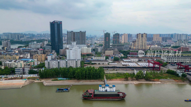 航拍江西九江城市建设