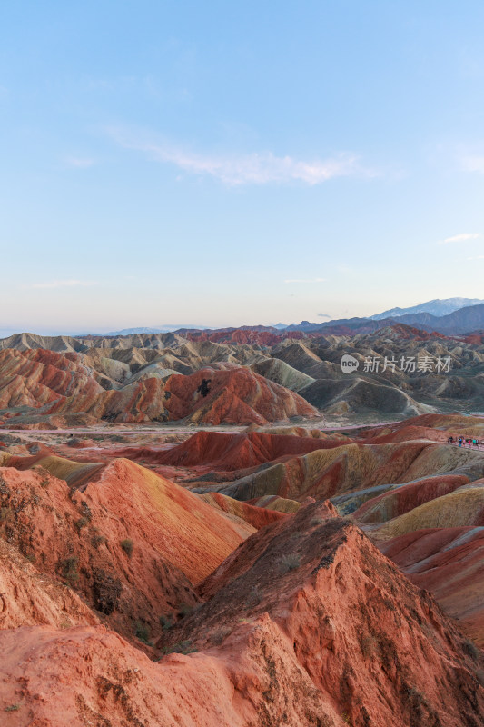 甘肃张掖七彩丹霞景区丹霞地貌彩色丘陵