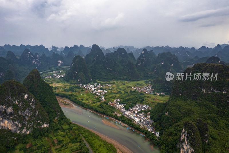 桂林阳朔漓江山水自然风光航拍