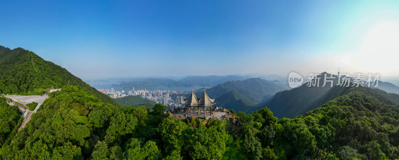 航拍深圳梧桐山双凤亭风景