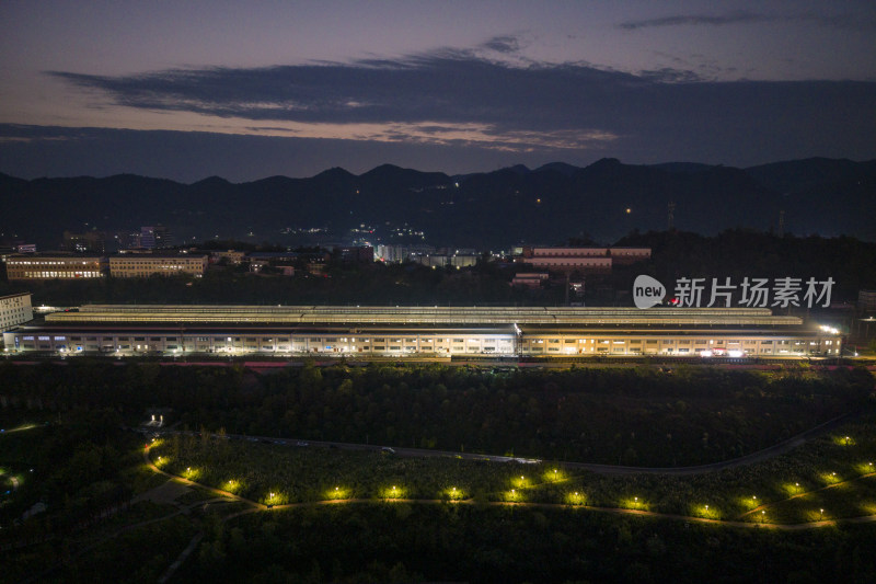 重庆西动车所夜景