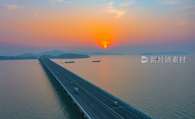 苏州太湖大桥日落航拍