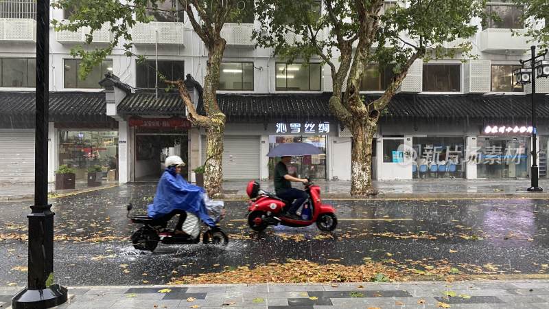 苏州十全街暴雨