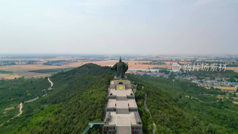 航拍河南商丘大汉雄风景区刘邦像