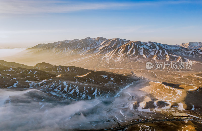 青海拉脊山云海日出