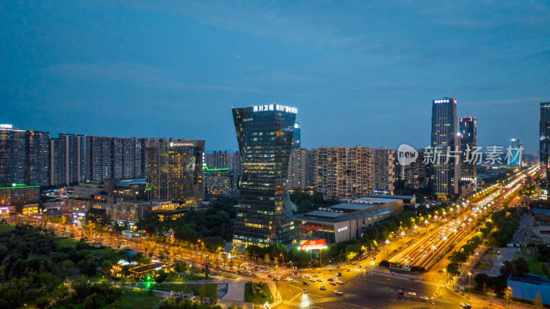 成都高新区天府一街的城市天际线