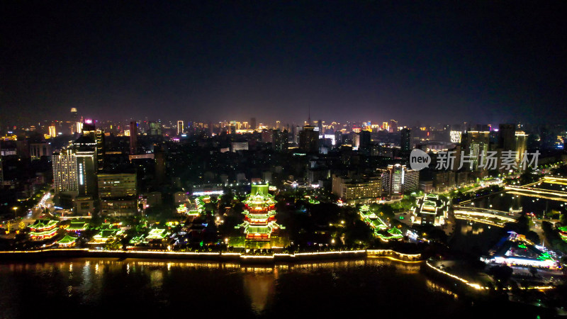 南昌滕王阁红谷滩夜景