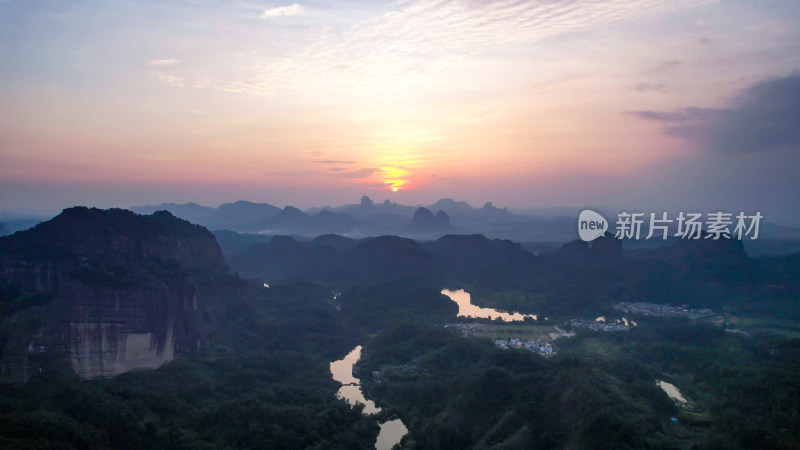 广东韶关丹霞山5A景区晚霞日落夕阳航拍