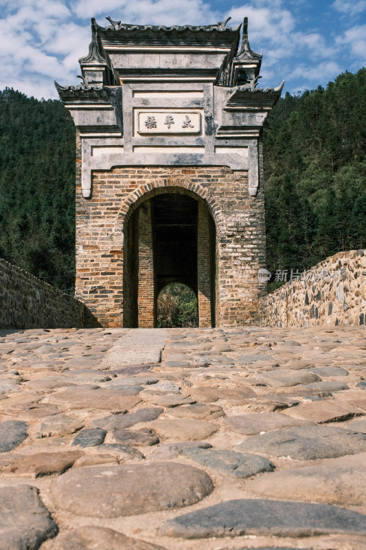 江西省赣州市龙南杨村太平桥