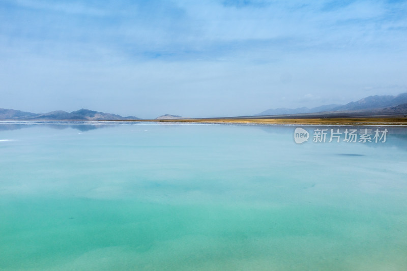 青海大柴旦翡翠湖风光