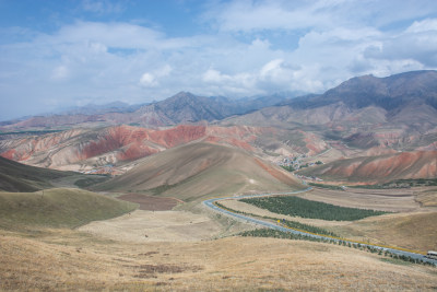 青海海北祁连山卓尔山丹霞地貌自然风光