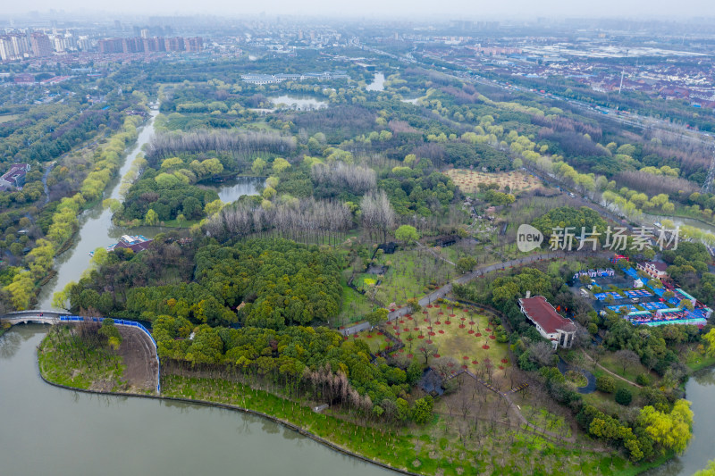 秋天的城市公园