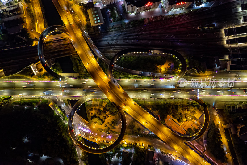 云南昆明城市夜景交通航拍摄影图