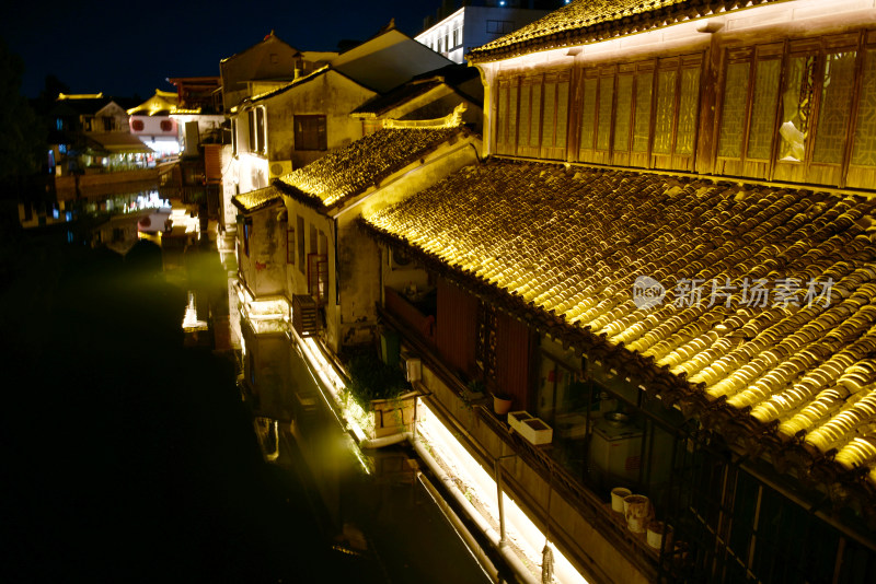 江苏苏州同里古镇水乡夜景