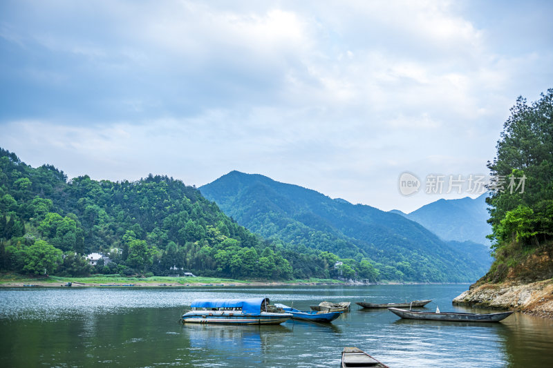 安徽新安江十里画廊风景