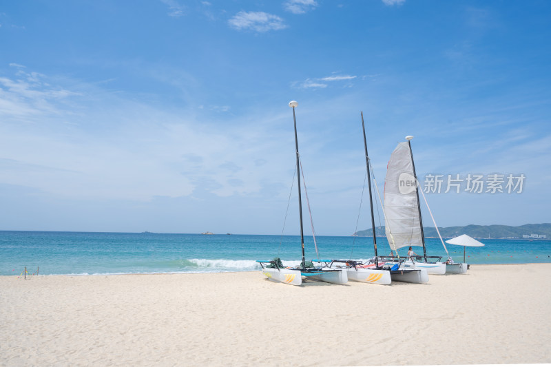 海南三亚亚龙湾碧海蓝天帆船