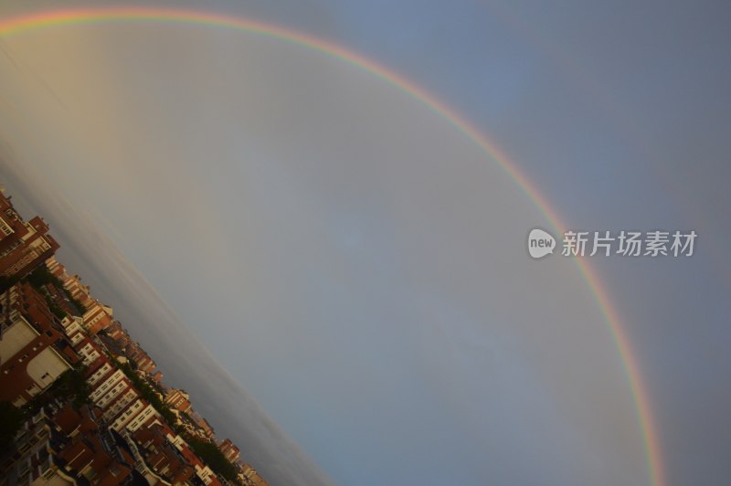 雨后彩虹