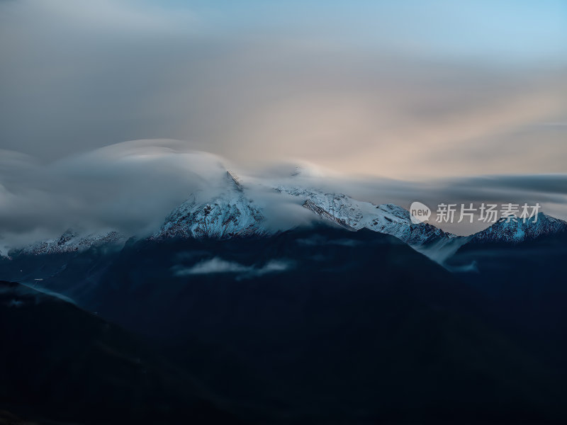 西藏林芝索松村南迦巴瓦峰雪山航拍