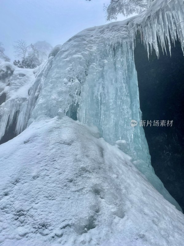 瓦屋山冬雪