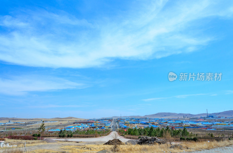 内蒙古呼伦贝尔满洲里山顶看城市全景