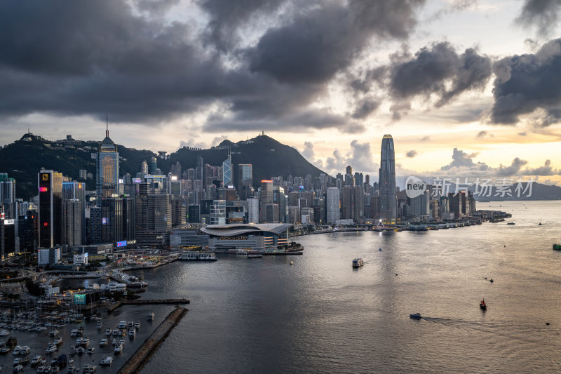 香港维多利亚港CBD中环日落夜景繁华都市