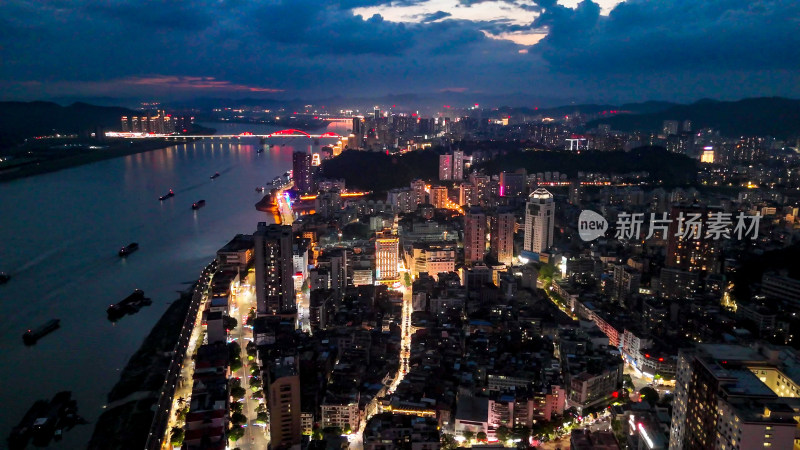 航拍广西梧州城市夜景灯光