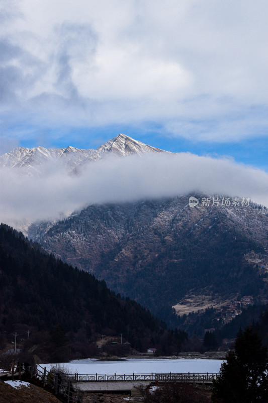 阿坝达古冰川