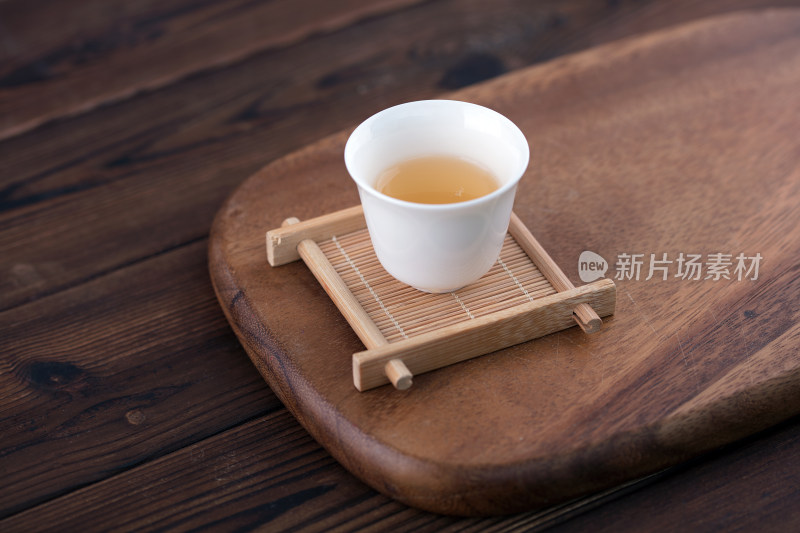 一杯工夫茶在砧板上