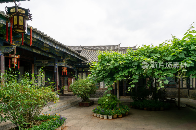 建水朱家花园古色古香的庭院