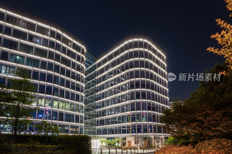 上海北外滩商务办公大楼夜景