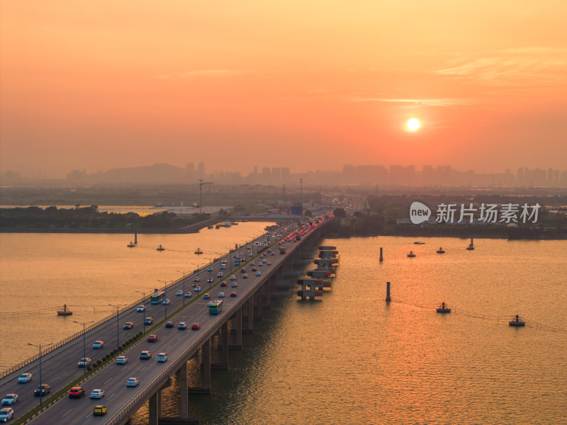 广东珠海大桥日落航拍