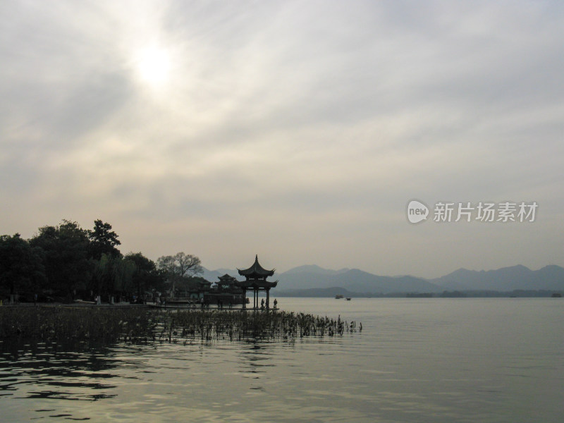 浙江杭州西湖的晚霞风光