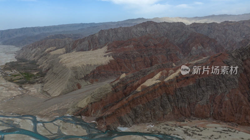 新疆奥依塔克红山谷南疆火焰山航拍