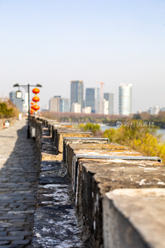 南京古城墙看南京城市建筑景观