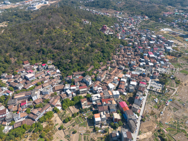 仙游城区有山地背景的城市鸟瞰全景