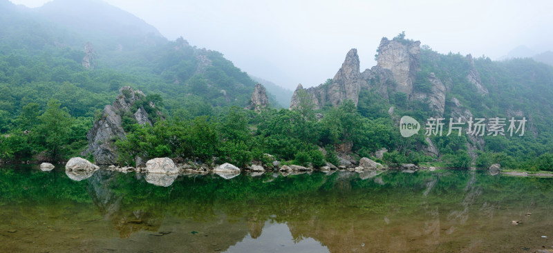 大连庄河北峪夏季山水风光全景图