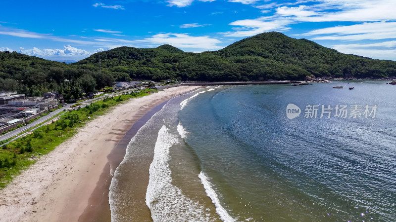 航拍海浪拍打沙滩大海海洋风景