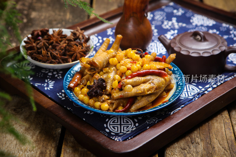 营养滋补黄豆焖鸡爪