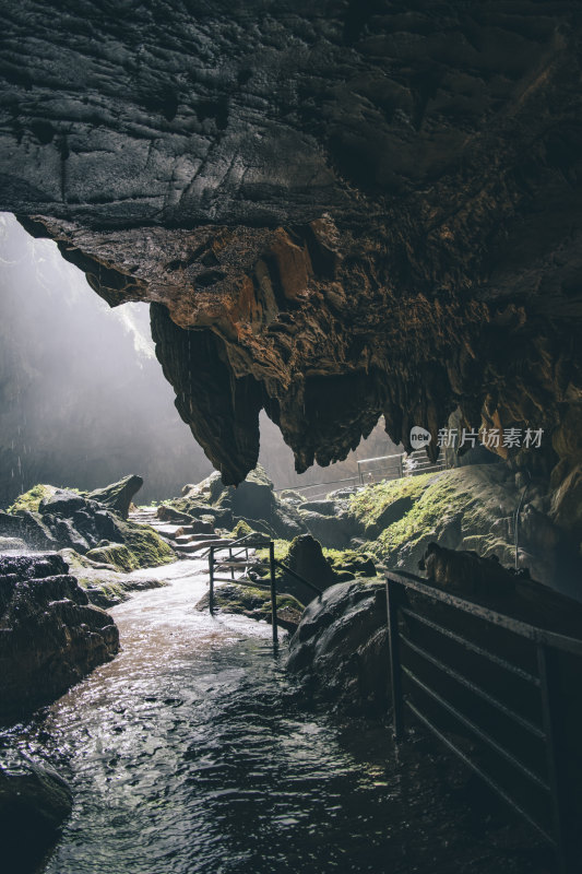 桂林永福县乾龙天坑景区-岩溶地貌溶洞